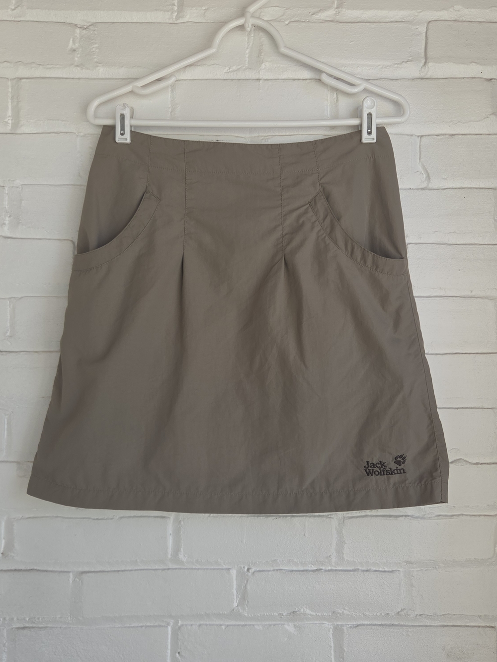 Jack Wolfskin Travel Skirt Khaki Gray Lightweight Size S